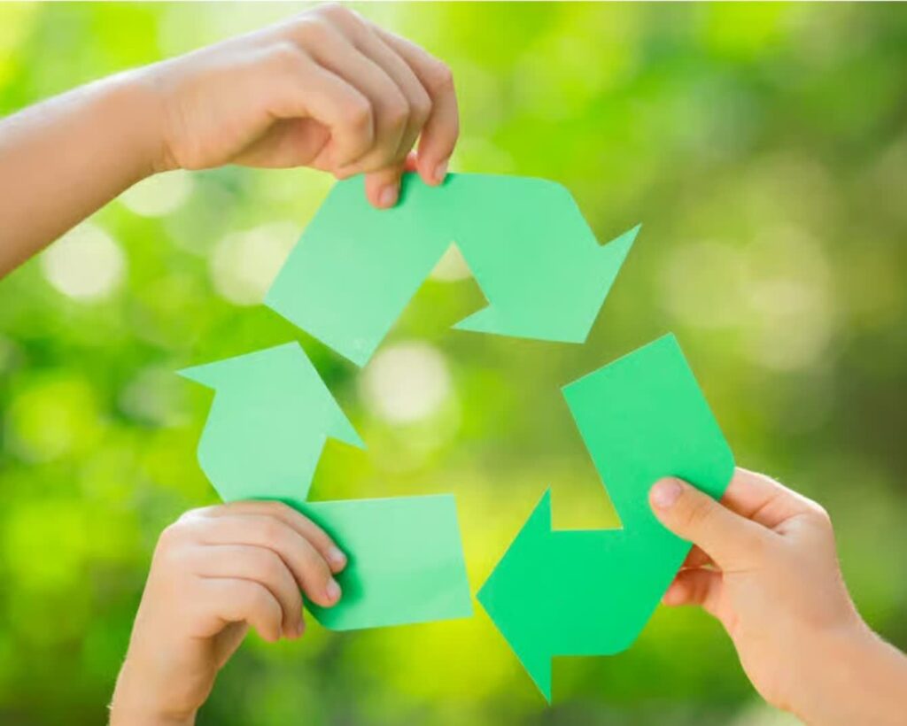 فرهنگ سازی و آموزش