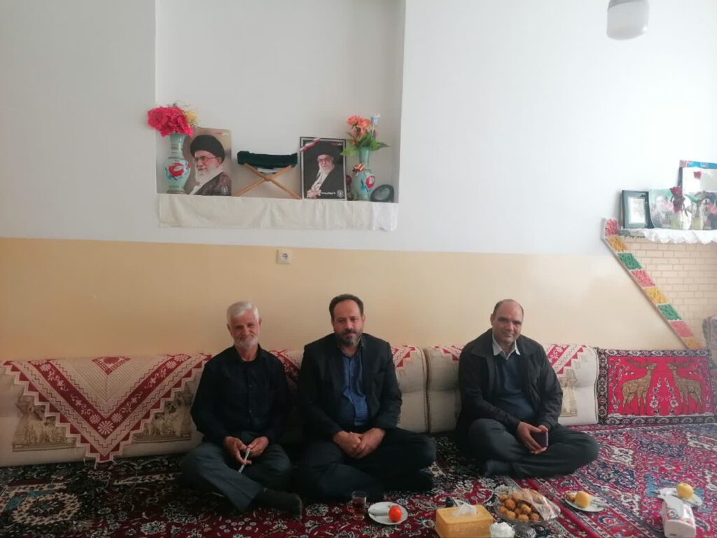 «ادای احترام در بهار امید؛ دیدار فرماندار سمیرم با خانواده شهید سجاد میرزایی در نوروز ۱۴۰۵»